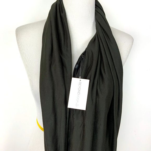 Beyond Yoga Brown Hidden Pocket Infinity Scarf New - Picture 8 of 16